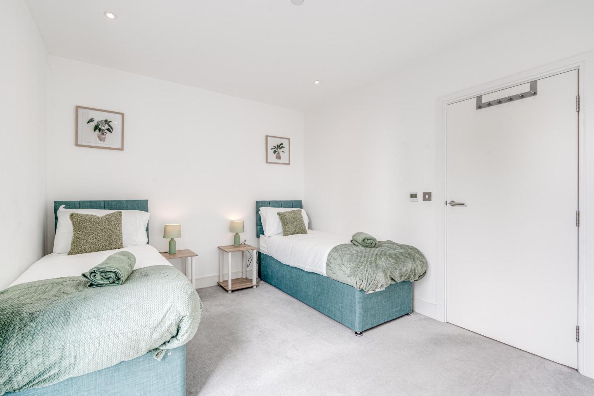 Dreamy Riverside Escape Londra
